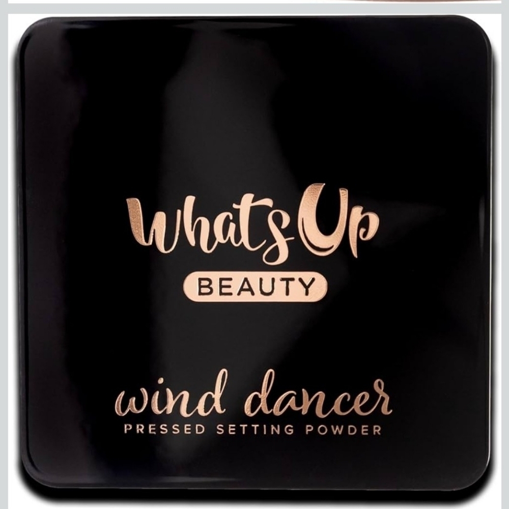 Whats Up Beauty - Wind Dancer Pressed Setting Powder - Shade Light Clean